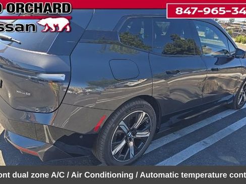 Used 2023 BMW iX xDrive50 w/ Premium Package AWD/4WD image 6