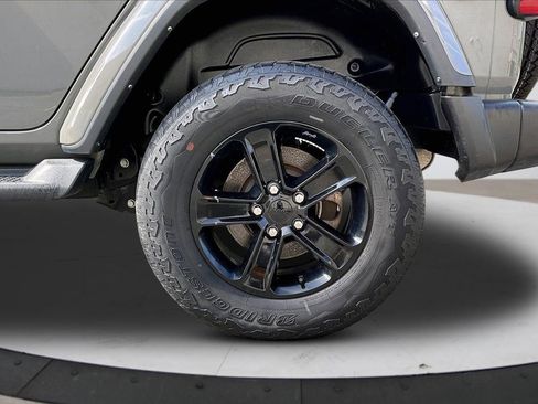 Certified 2022 Jeep Wrangler Unlimited Sahara AWD/4WD image 36