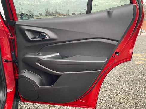 New 2026 Chevrolet Trax LT w/ LPO, Blackout Package image 19