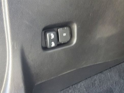 Used 2024 Ford Edge SEL image 49