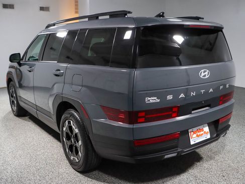 Used 2025 Hyundai Santa Fe SEL FWD image 9