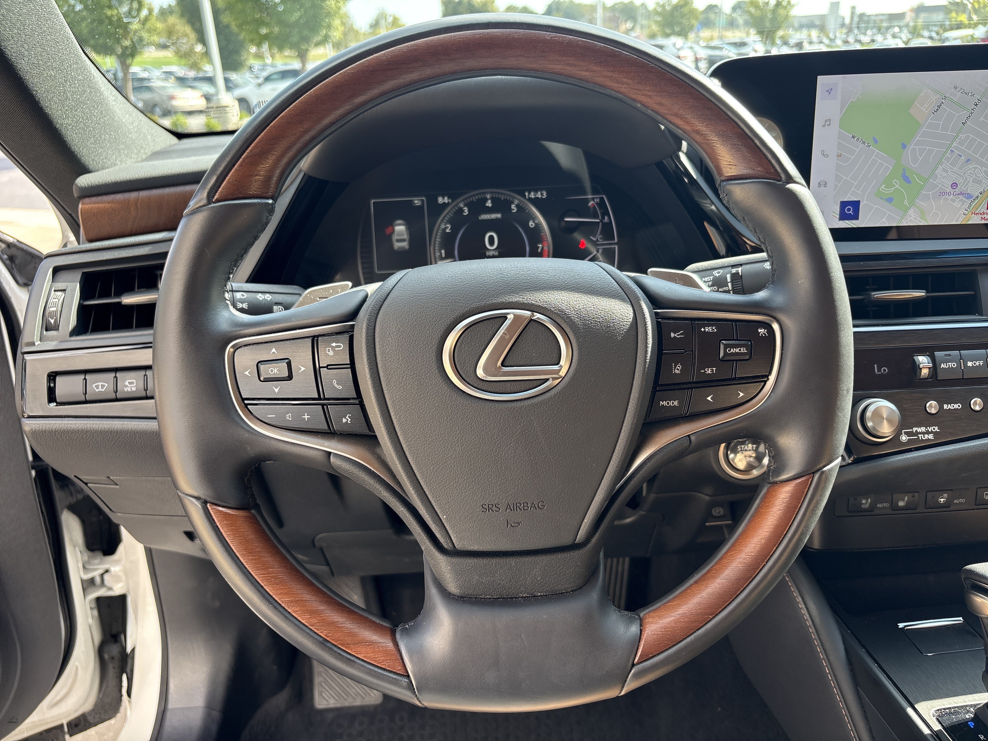 Used 2025 Lexus ES 350 Ultra Luxury FWD image 18