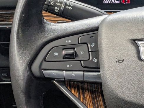 Used 2021 Cadillac Escalade Premium Luxury image 15