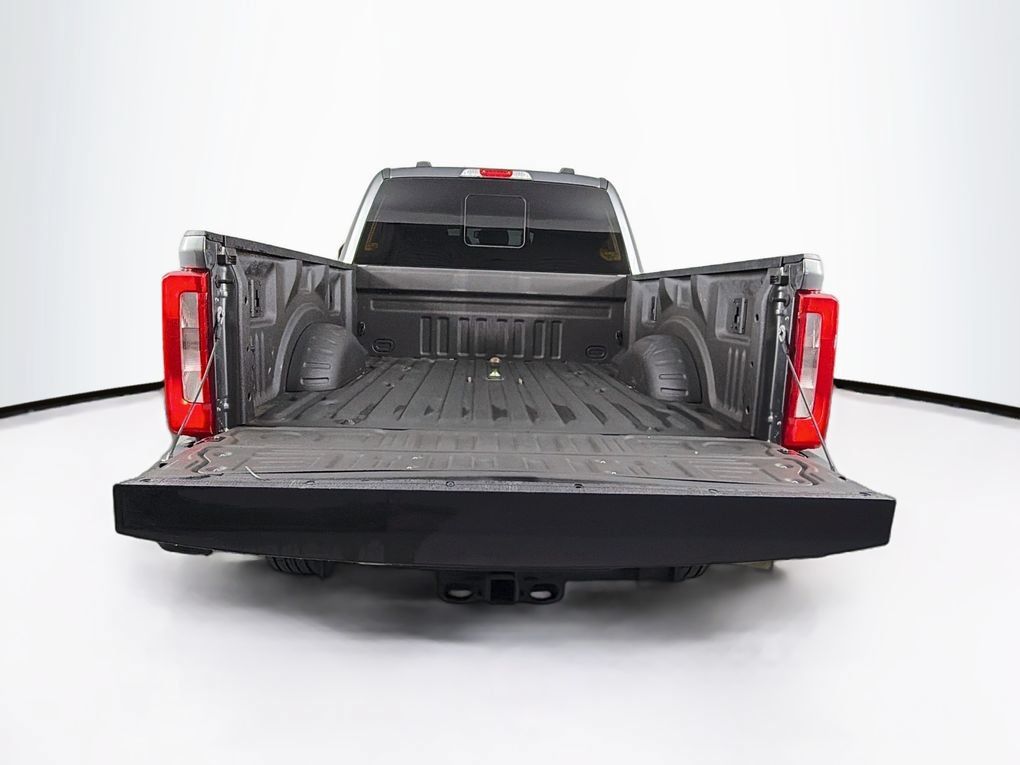 Used 2023 Ford F350 4x4 Crew Cab Super Duty image 24