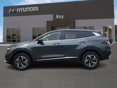 Used 2024 Kia Sportage LX AWD/4WD image 6