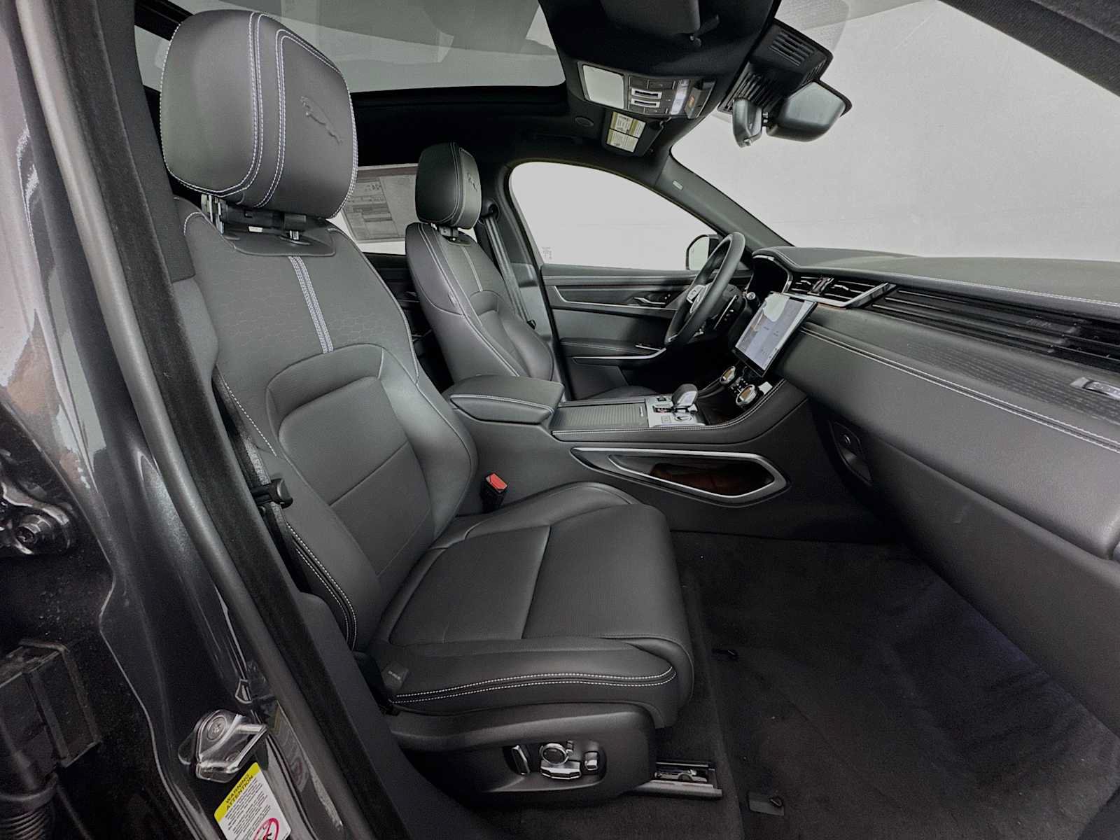 New 2026 Jaguar F-PACE R-Dynamic S AWD/4WD image 27