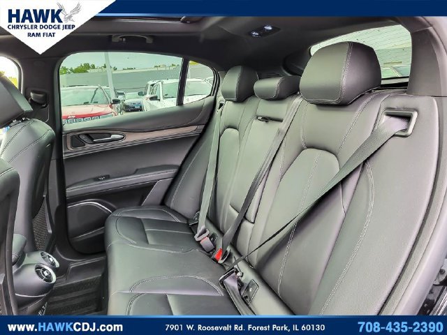 Used 2023 Alfa Romeo Stelvio Ti AWD/4WD image 11