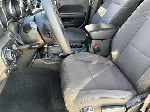 Used 2023 Jeep Wrangler Unlimited AWD/4WD image 20