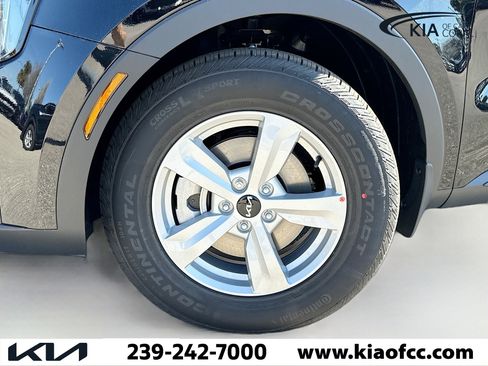 New 2026 Kia Sorento LX FWD image 36
