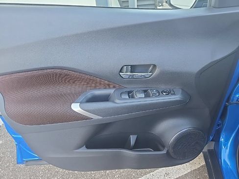 Used 2024 Nissan Kicks SR FWD image 11