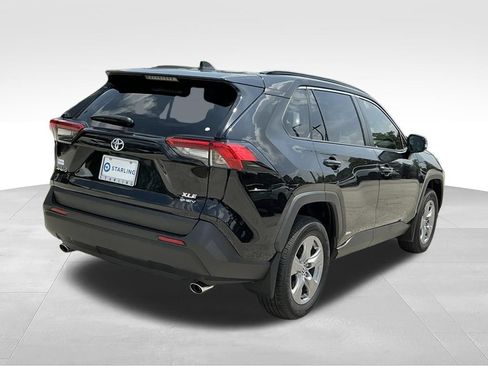 Used 2025 Toyota RAV4 XLE AWD/4WD image 7