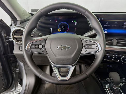 Used 2025 Chevrolet Trax ACTIV w/ Driver Confidence Package FWD image 12