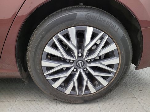Used 2023 Nissan Altima 2.5 SV FWD image 31