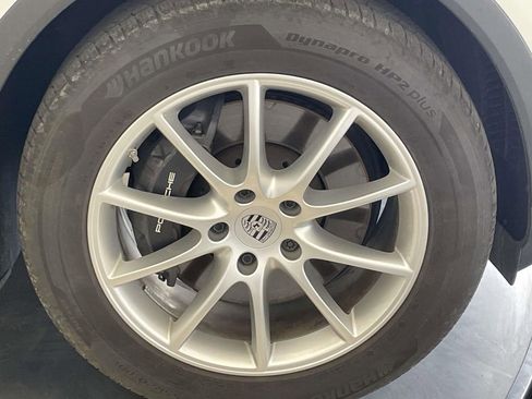 Used 2024 Porsche Cayenne image 14