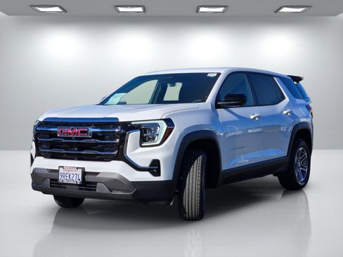 Used 2026 GMC Terrain Elevation w/ Technology Package II image 8