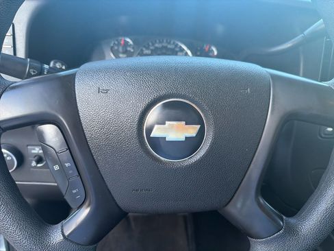 Used 2009 Chevrolet Express 1500 Passenger w/ LT Preferred Equipment Group image 22