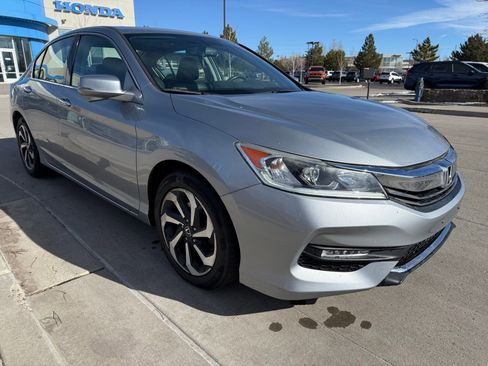 Certified 2017 Honda Accord EX-L image 3