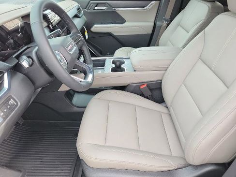 New 2026 GMC Acadia Elevation w/ Elevation Premium Package AWD/4WD image 11