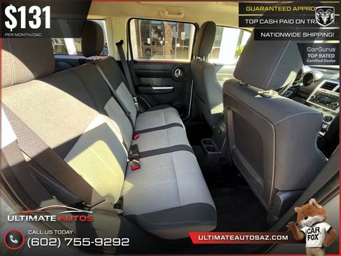 Used 2007 Dodge Nitro R/T RWD image 12