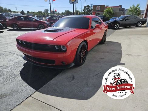 Used 2016 Dodge Challenger R/T Scat Pack RWD image 1
