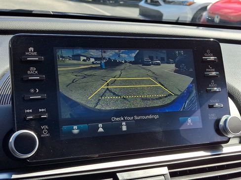 Used 2020 Honda Accord EX image 17