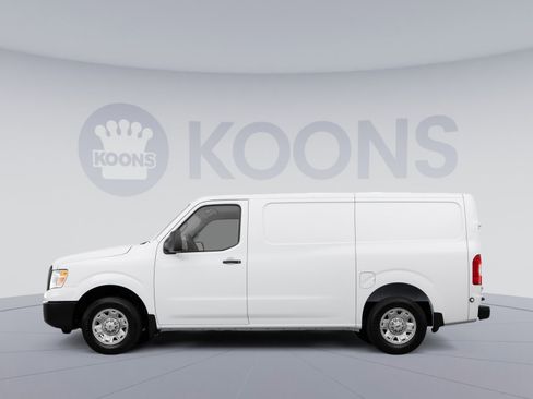 Used 2014 Nissan NV 2500 SV w/ Side & Curtain Airbag Package image 2