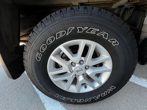 Used 2018 Nissan Frontier SV AWD/4WD image 24