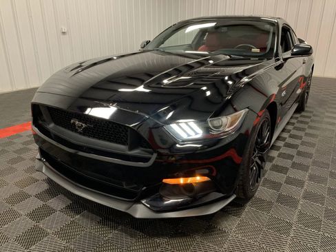 Used 2017 Ford Mustang GT w/ GT Performance Package image 10