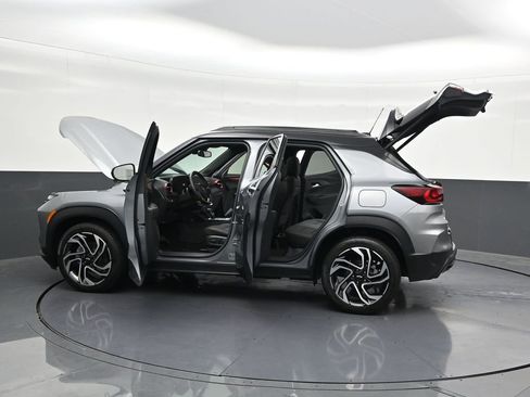 Used 2024 Chevrolet TrailBlazer RS w/ Convenience Package FWD image 34