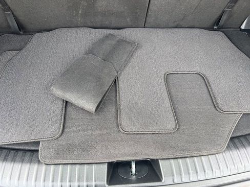 Certified 2025 Kia Telluride LX FWD image 12
