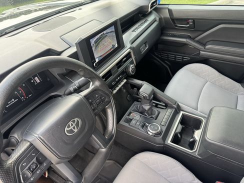 Used 2024 Toyota Tacoma SR5 AWD/4WD image 16