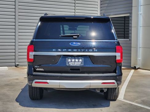 Used 2023 Ford Expedition XLT RWD image 7