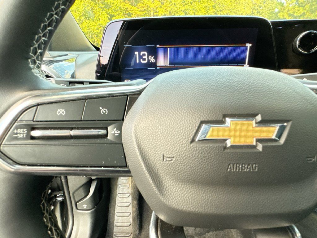 Used 2024 Chevrolet Blazer EV LT AWD/4WD image 17