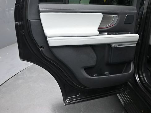 Certified 2025 Ford Expedition Platinum w/ Driver's Package AWD/4WD image 23