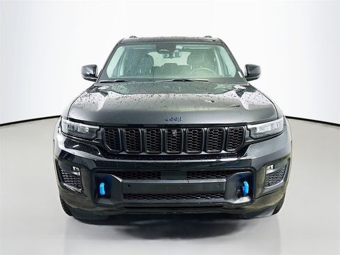 Used 2023 Jeep Grand Cherokee 30th Anniversary image 2