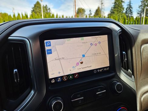 Used 2020 Chevrolet Silverado 3500 LTZ w/ LTZ Premium Package image 24