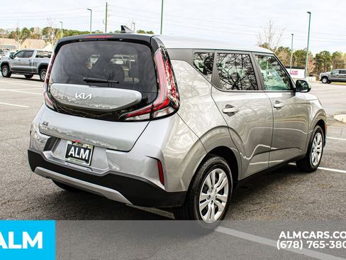 Used 2025 Kia Soul LX image 5
