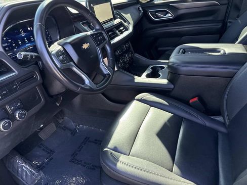 Used 2022 Chevrolet Suburban LT image 24