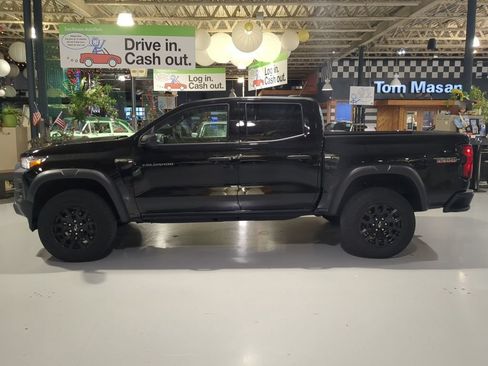 Used 2024 Chevrolet Colorado Trail Boss w/ Advanced Trailering Package AWD/4WD image 26
