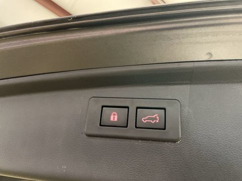 Used 2022 Subaru Outback Touring AWD/4WD image 27