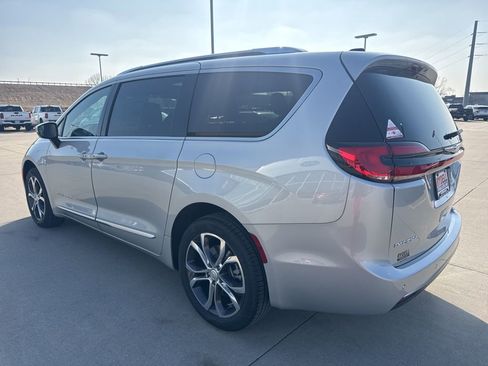 New 2026 Chrysler Pacifica Pinnacle image 24