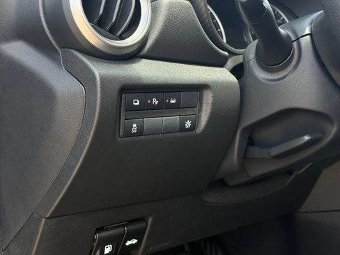 Used 2025 Nissan Versa S FWD image 10