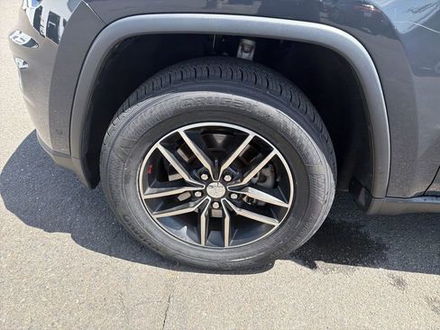 Used 2018 Jeep Grand Cherokee Trailhawk w/ Trailhawk Luxury Group AWD/4WD image 30