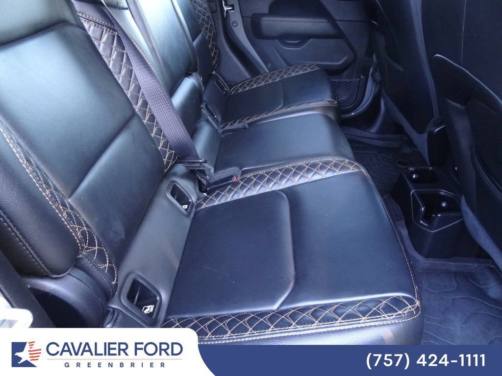 Used 2022 Jeep Gladiator Overland AWD/4WD image 9