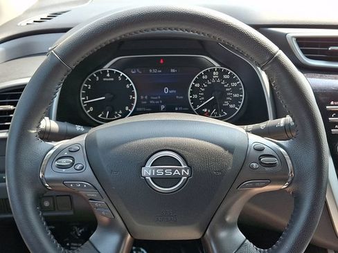 Used 2024 Nissan Murano SV AWD/4WD image 19
