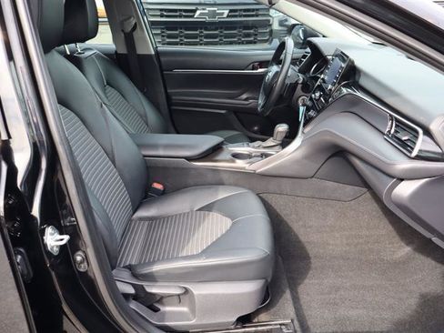 Used 2024 Toyota Camry SE image 13