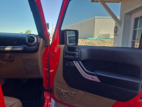 Used 2015 Jeep Wrangler Unlimited Sahara w/ Max Tow Package image 23