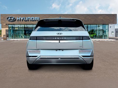Used 2024 Hyundai Ioniq 5 Limited image 6