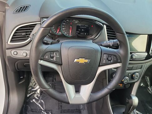 Used 2018 Chevrolet Trax LT w/ LT Convenience Package image 34