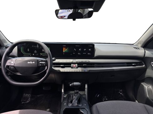 Used 2025 Kia K4 FWD image 10